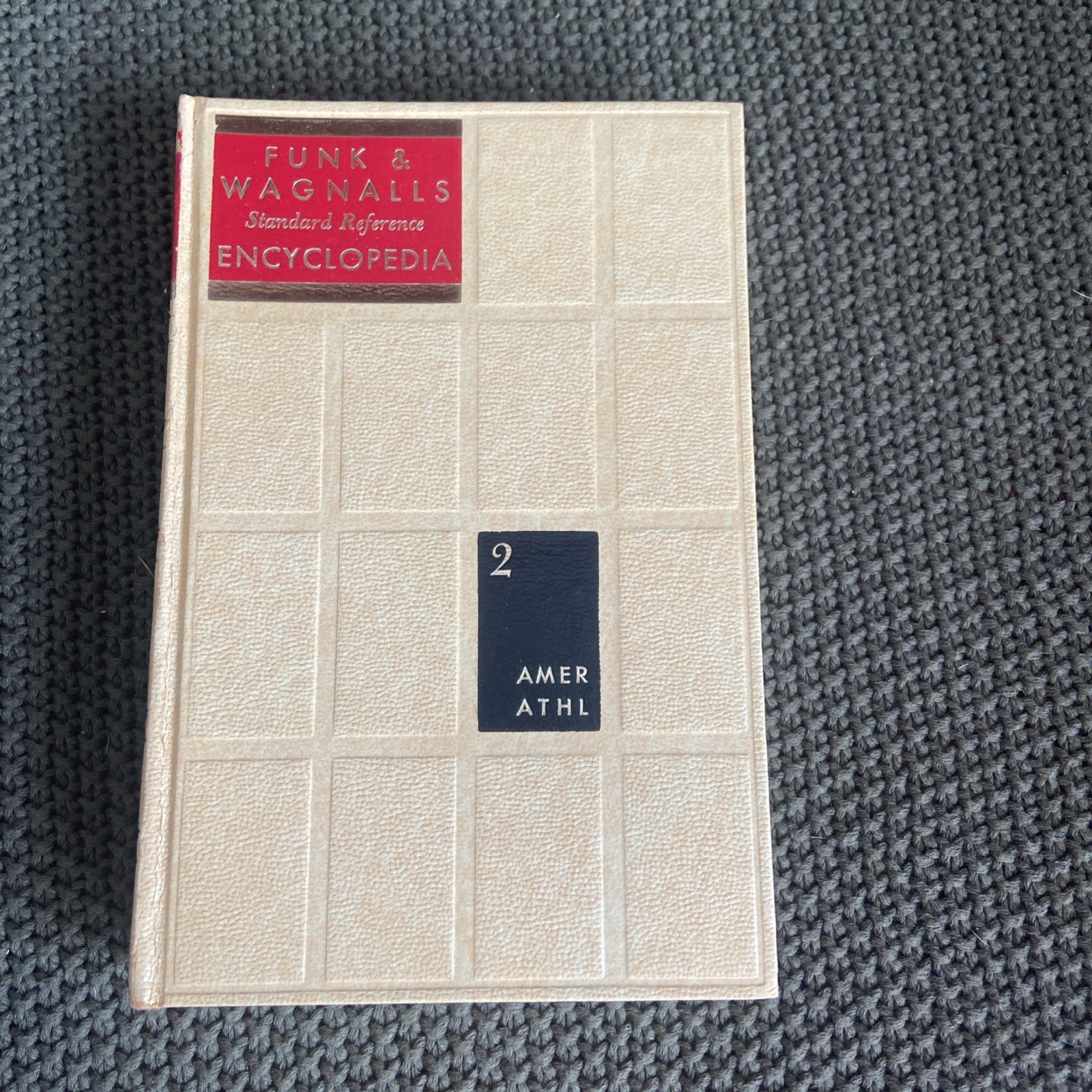 Funk And Wagnalls Standard Reference Encyclopedia Volume 2 (Hardcover, 1964)