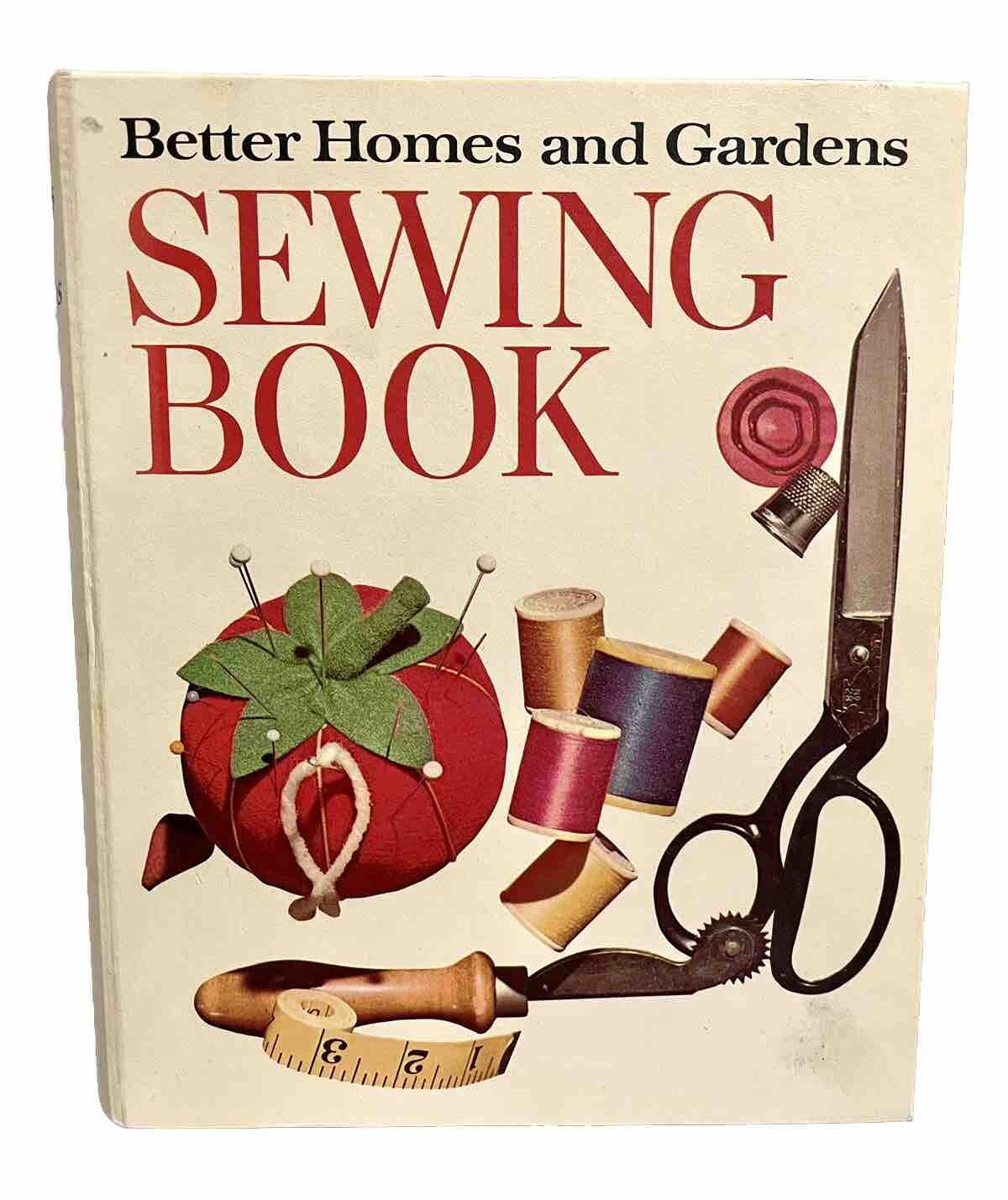Sewing Book Better Homes and Gardens 1970 Illustrated HC 5-Ring Binder 360 Pages