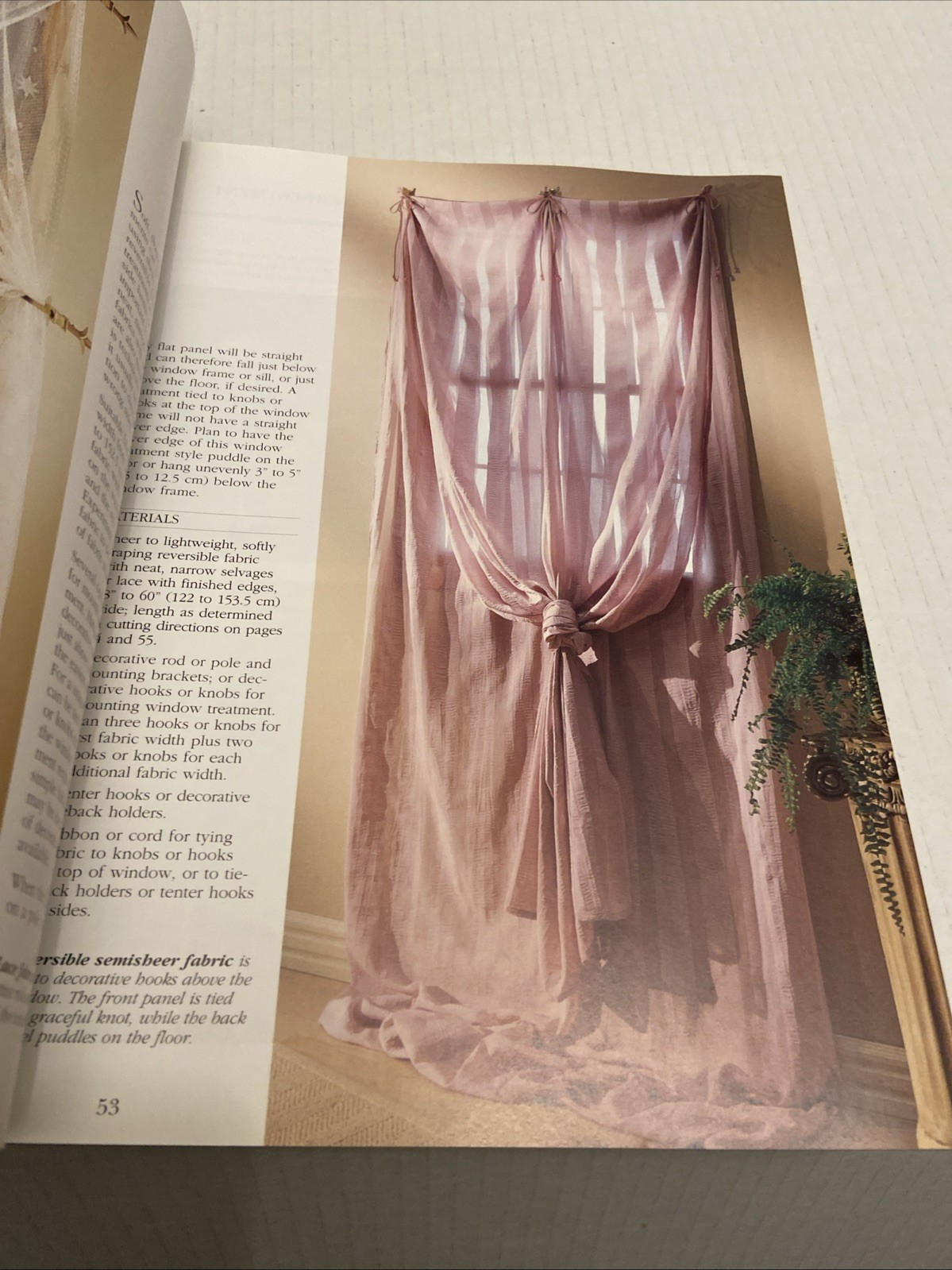Windows with Style: Do-it-yourself window treatments – Paperback – VERY GOOD