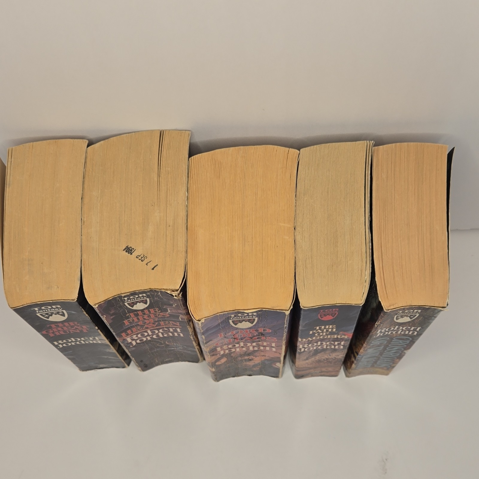 Robert Jordan Wheel of Time Lot 5 Paperback The Great Hunt Lord of Chaos
