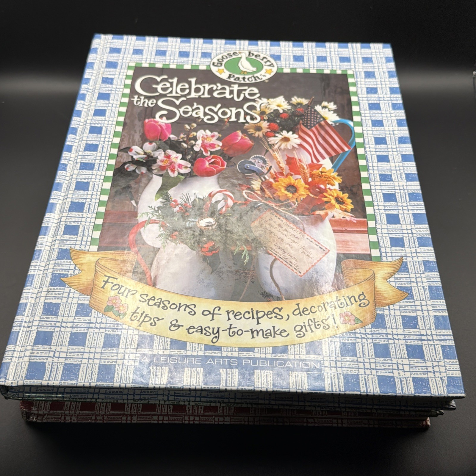 Lot of 4 Vtg Gooseberry Patch Books Christmas cooking recipes crafts holidays