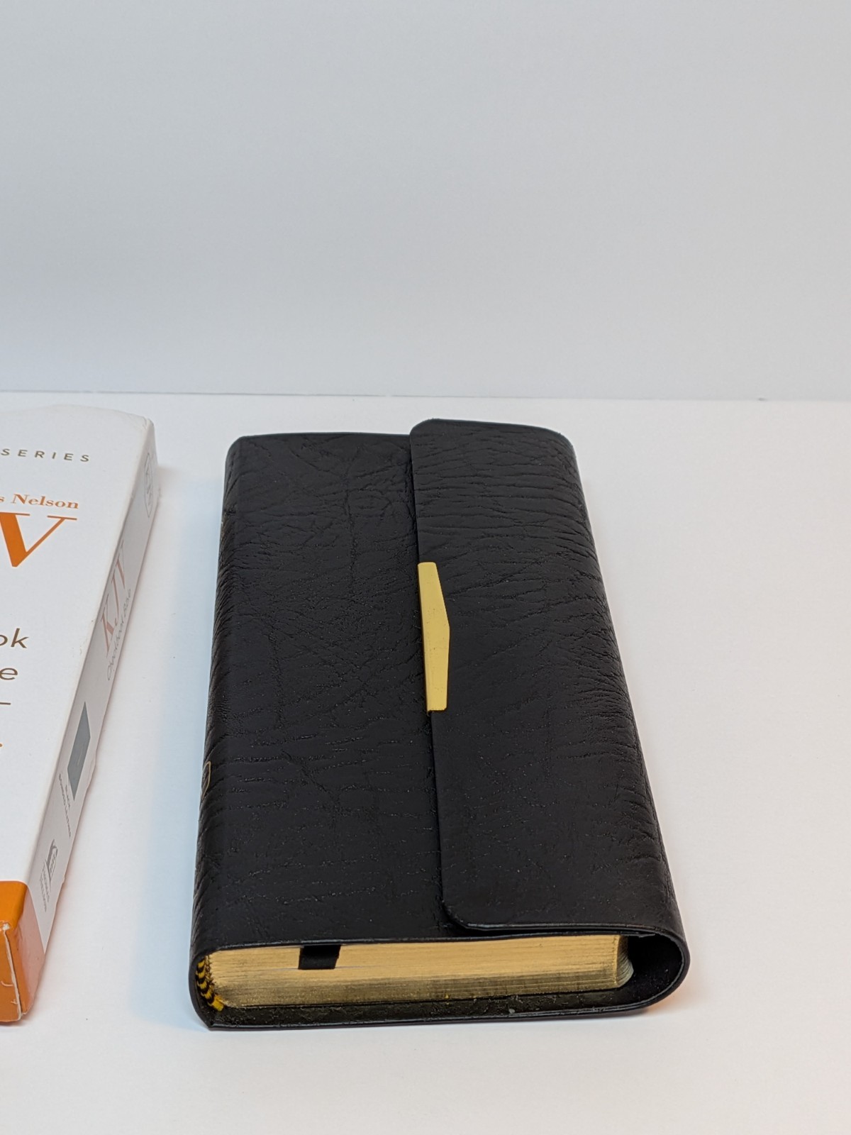 KJV Compact Checkbook Bible Black Bonded Leather Scripture Thomas Nelson NEW