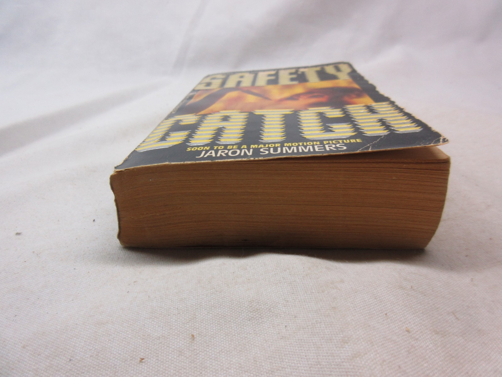 SAFETY CATCH 1985 JARON SUMMERS HIGH-TECH HORROR MOVIE TIE-IN Buy It Now OOP (M)