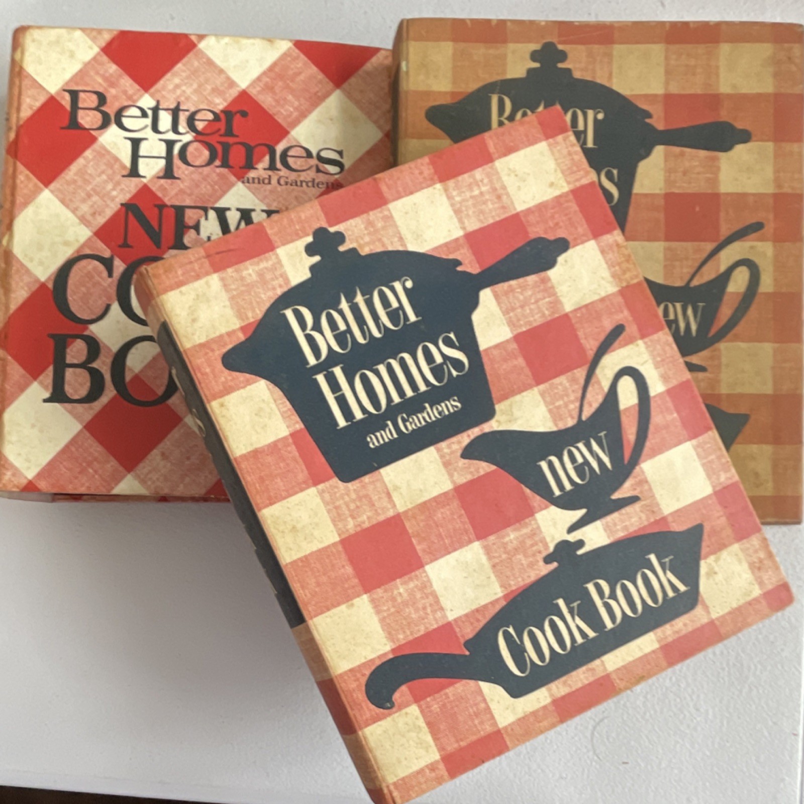 Vintage cookbook (1953) Better Homes and Gardens New Cook Book Ring/Wire Bound