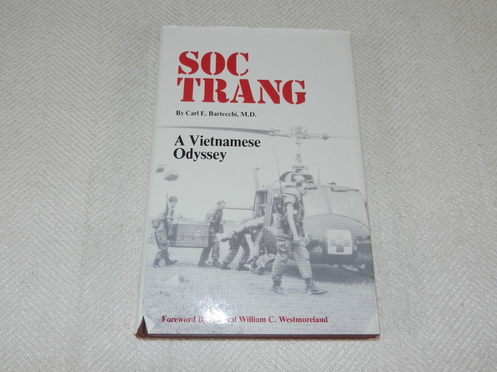 VIETNAM US Army Dr sets up Mobil medical clinic “SOC TRANG: A VIETNAM ODYSSEY”