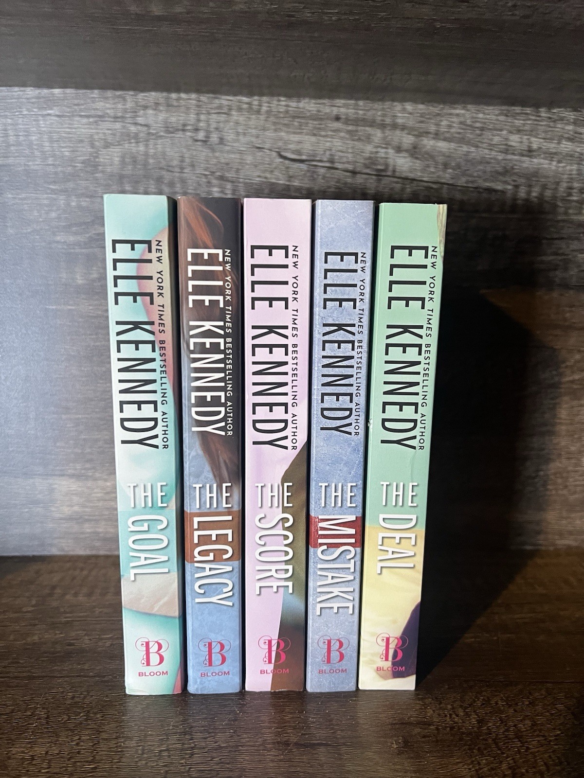 Elle Kennedy Off-Campus Series Complete 5 Book Set The Deal Mistake Score Goal
