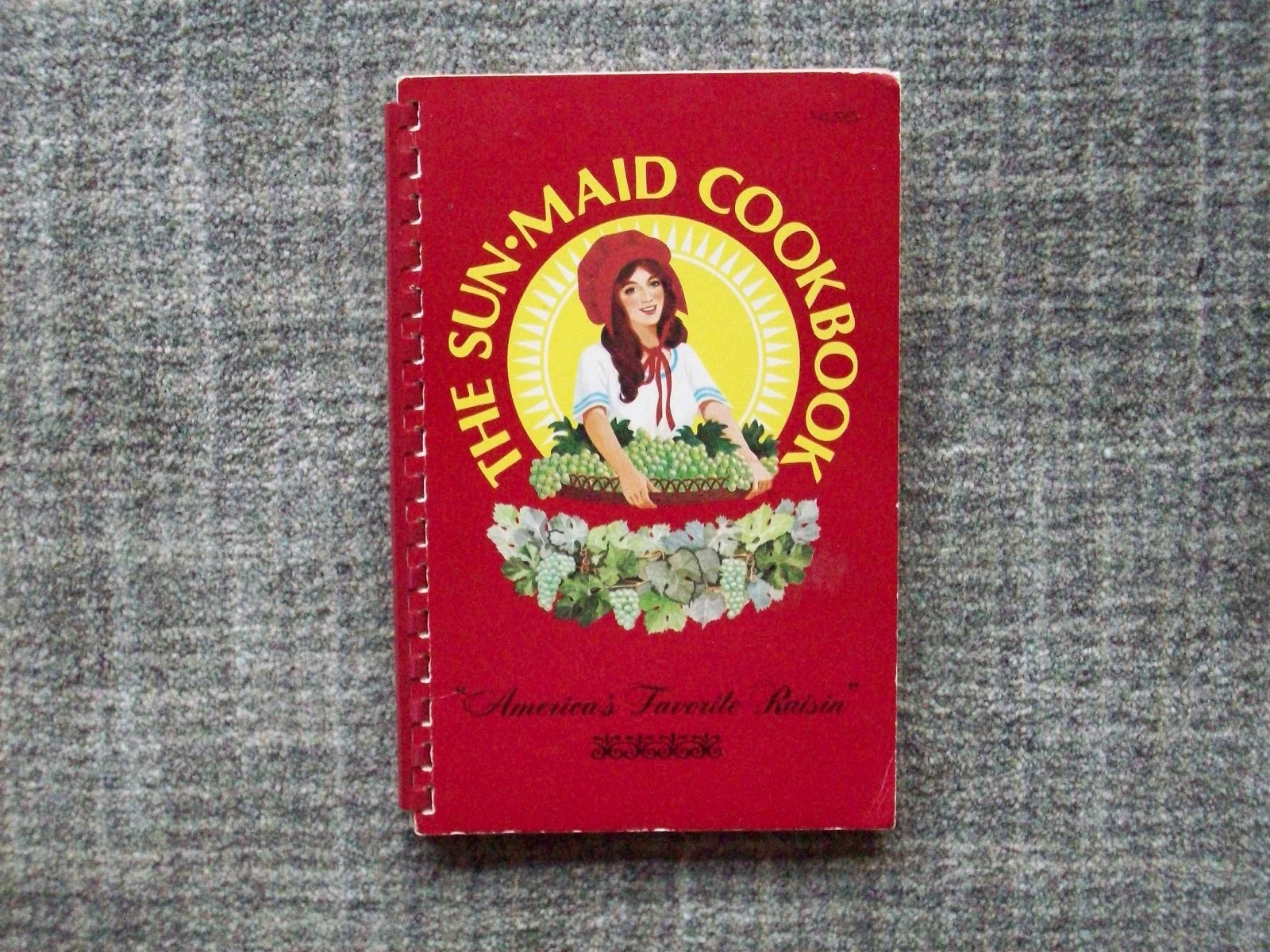 The Sun-Maid Raisin Cookbook, vintage, 1980, spiralbound, 125 pages