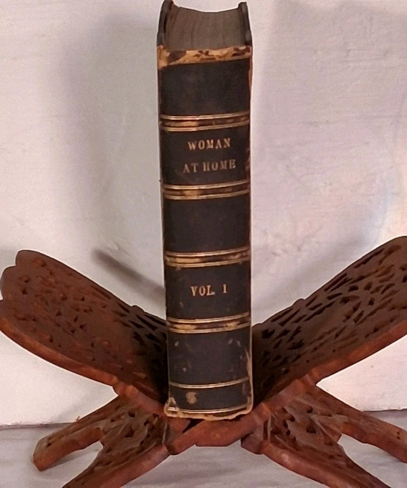 ANNIES SWAN’S MAGAZINE – THE WOMAN AT HOME – BOUND COPY 1902 500 + pages