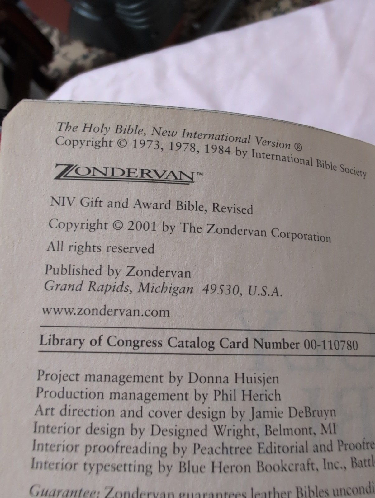 Holy Bible NIV With Helps Red Letter (2001, Faux Leather, Zondervan)