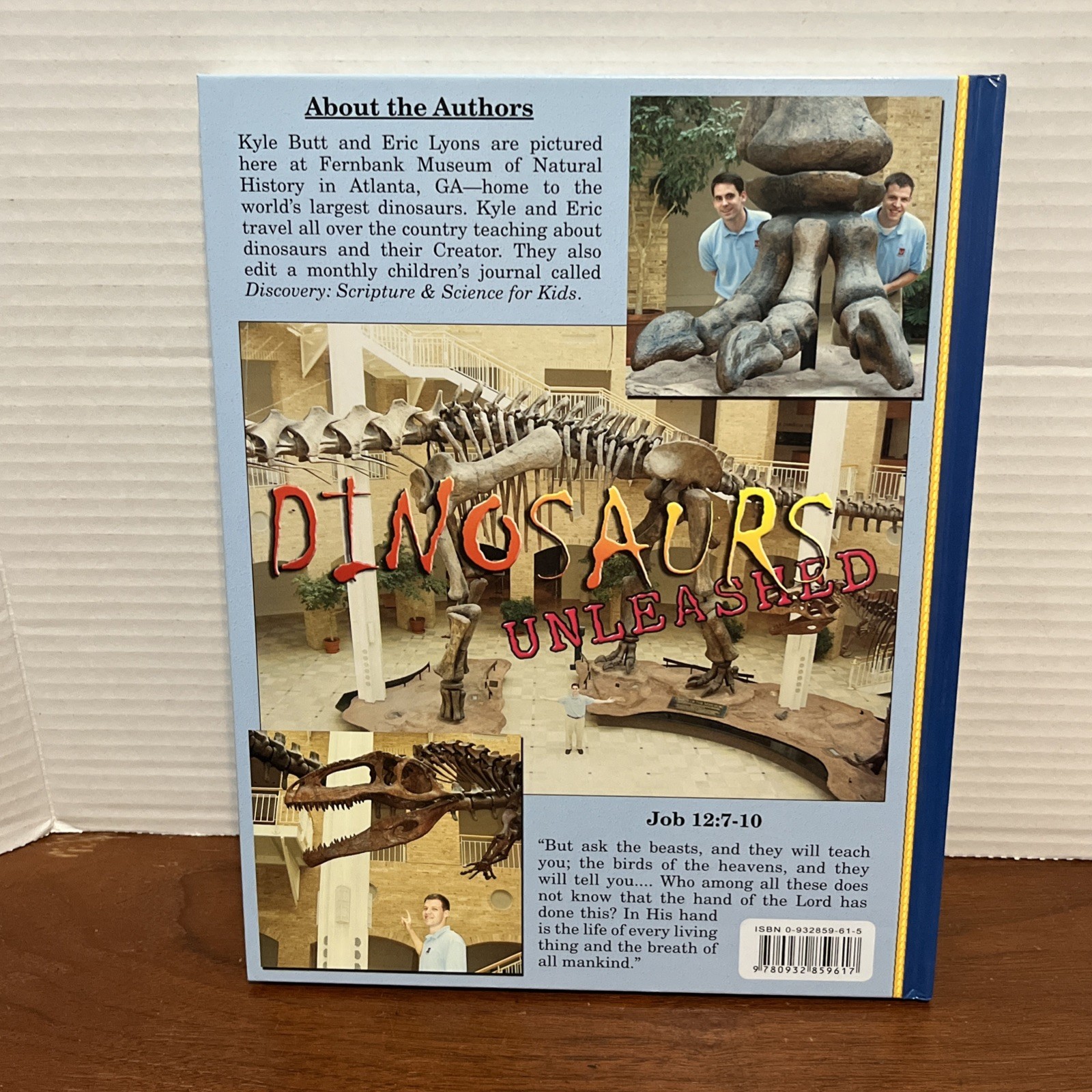Dinosaurs Unleashed – True Story Dinosaurs & Humans – Eric Lyons & Kyle Butt New