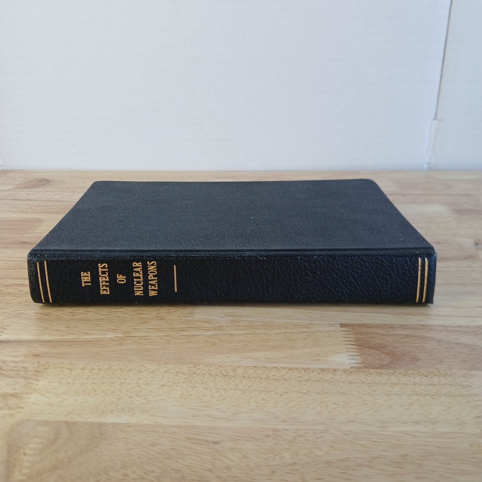 Effects of Nuclear Weapons Samuel Glasstone 1962 Revised Edition US Govt