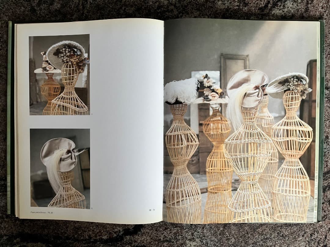 MOMENTS DE MODE Art Book Fashion Visual Collection Hardcover 8.3in
