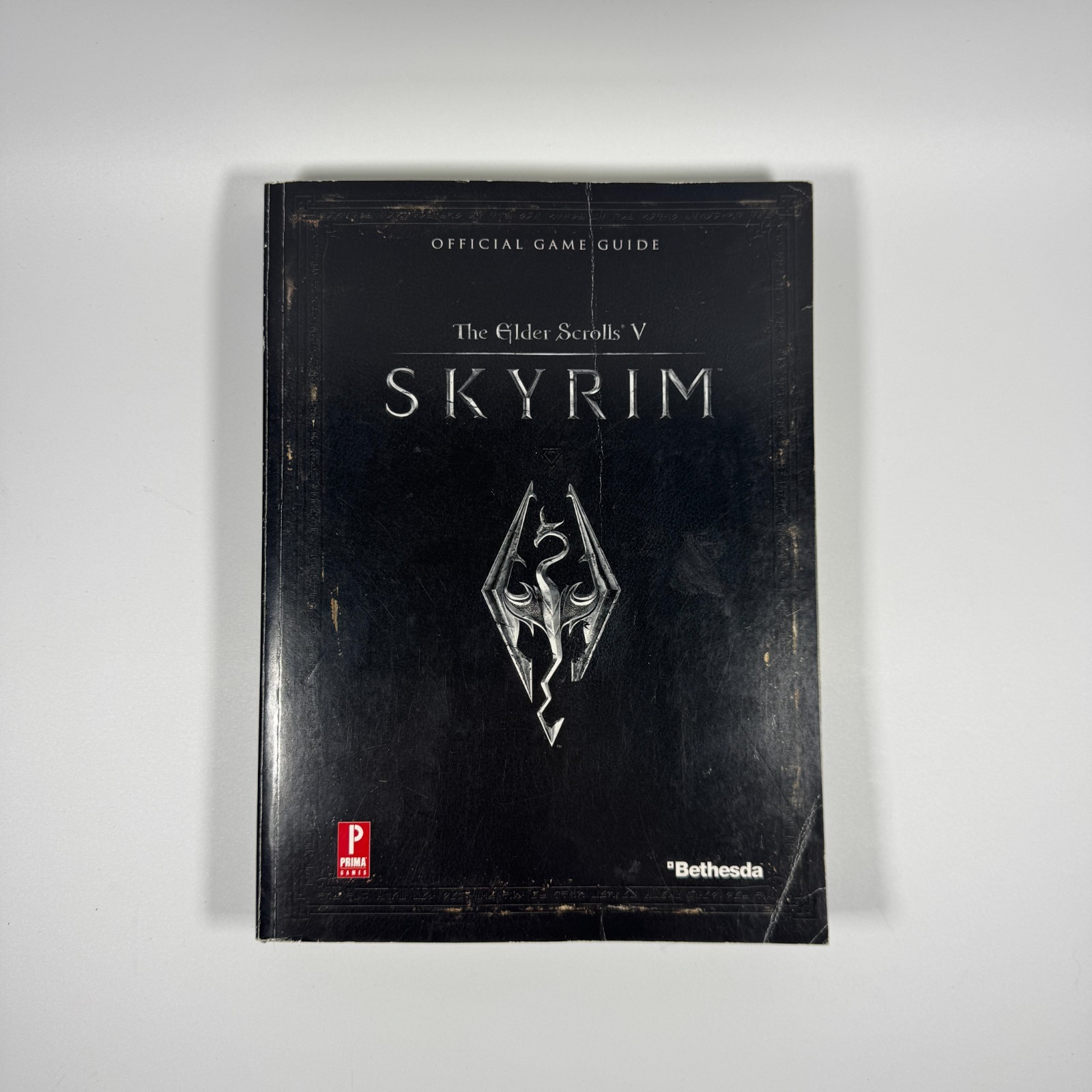 Prima Games Strategy Guide The Elder Scrolls V: Skyrim Official Game Guide 2011
