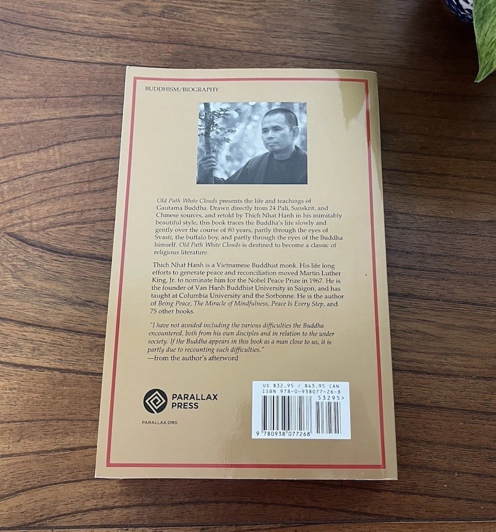 Old Path White Clouds: Walking in the Footsteps of the Buddha by Thich Nhat Hanh