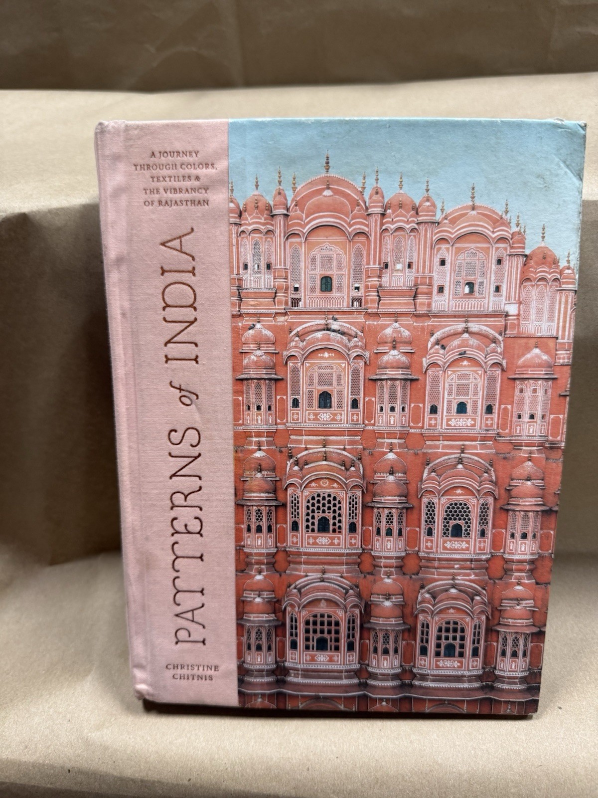 Christine Chitnis – Patterns of India : A Journey Through Colors SEE DESCRIPTION