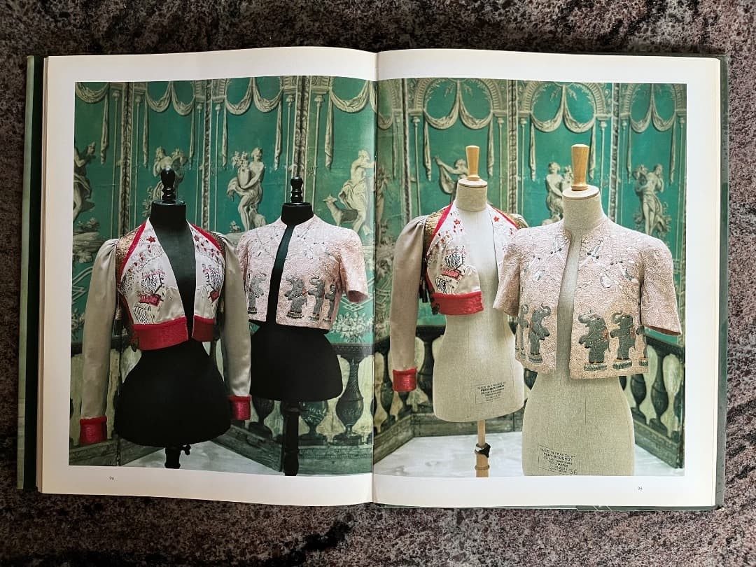 MOMENTS DE MODE Art Book Fashion Visual Collection Hardcover 8.3in