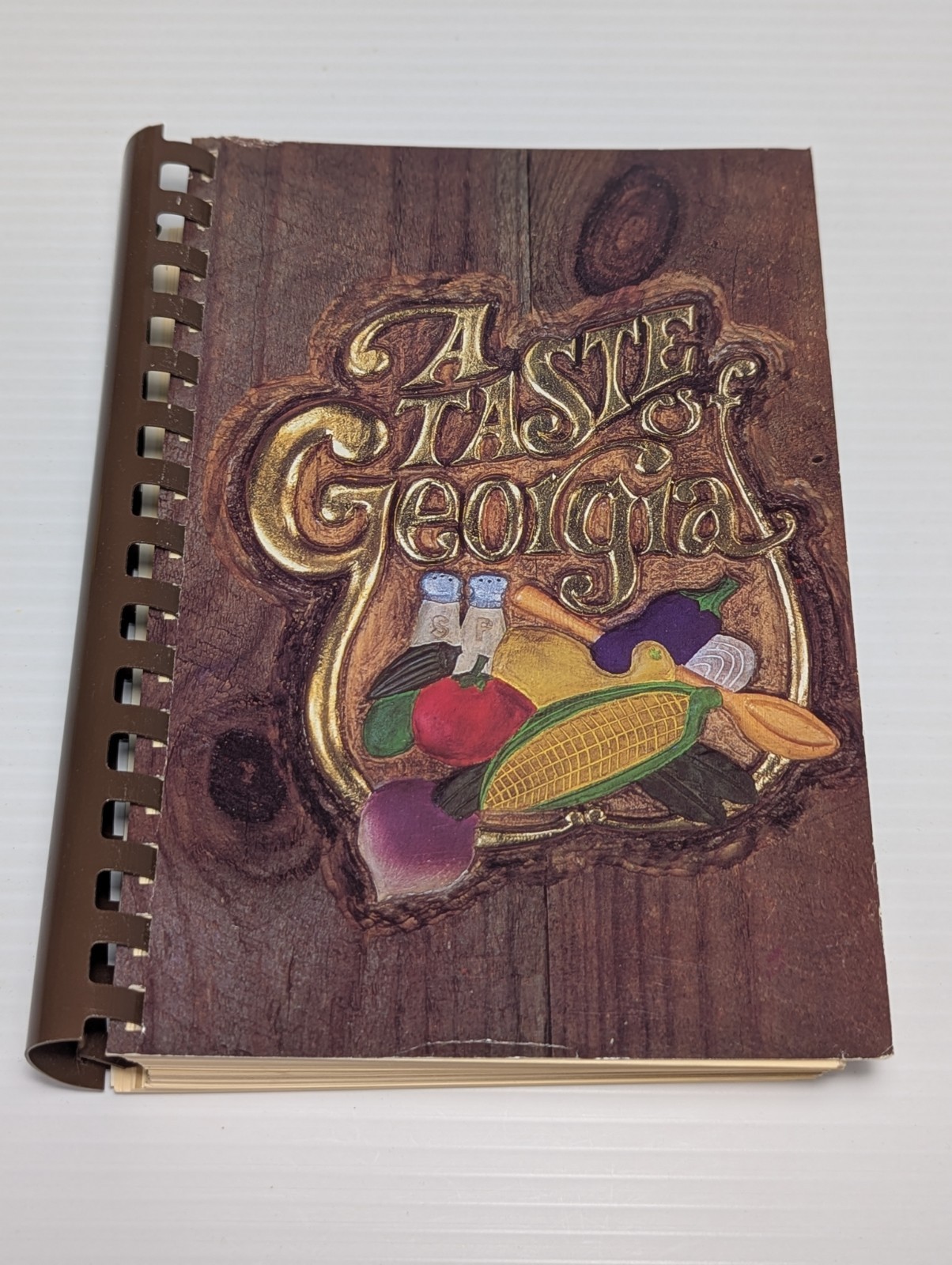 A Taste of Georgia Southern Cookbook Newnan Junior Service League 1994 592 pages