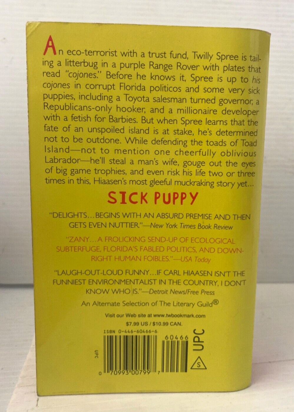 Sick Puppy~ by Carl Hiaasen 2001 Paperback (FC205-5Q487