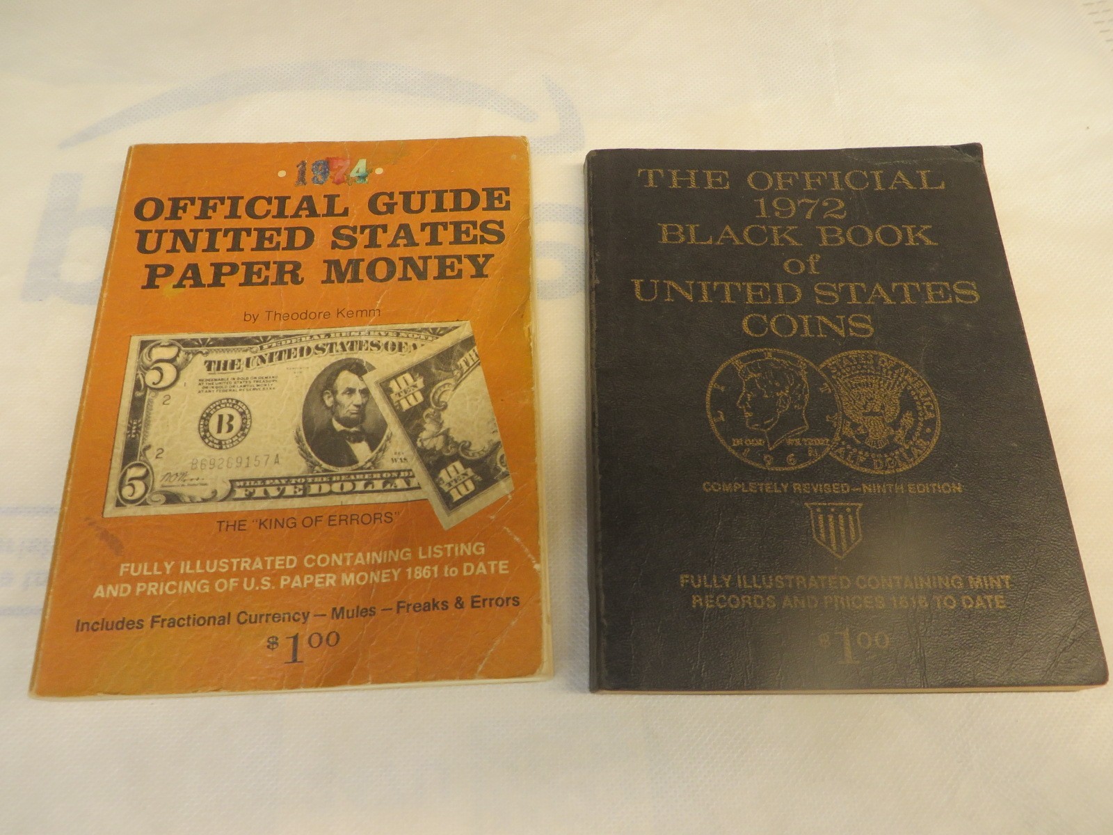 VINTAGE BLACK BOOK US COINS 1972 + GUIDE TO US PAPER MONEY 1974 REFERENCE