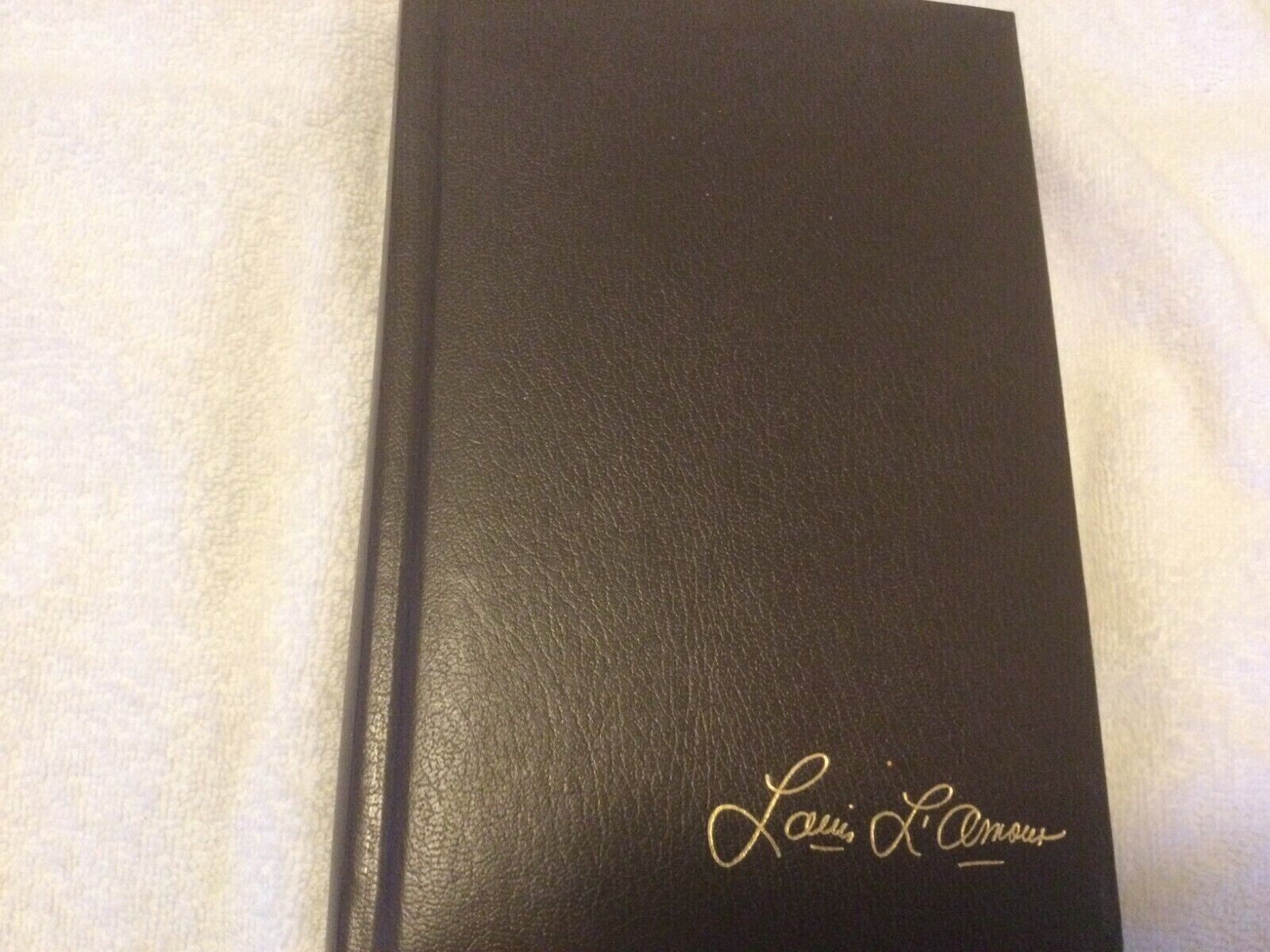 Vintage Louis L’Amour Leatherette Book “Dutchman’s Flat ” 242 pages