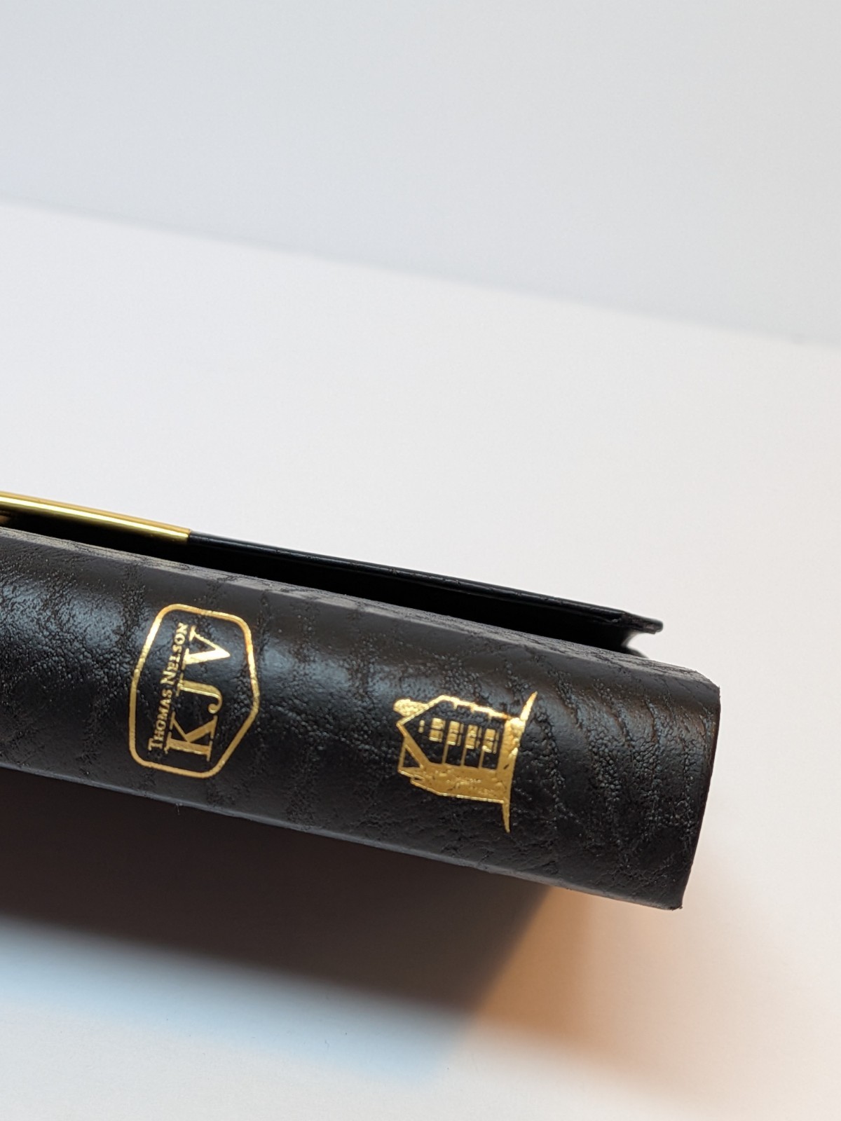 KJV Compact Checkbook Bible Black Bonded Leather Scripture Thomas Nelson NEW